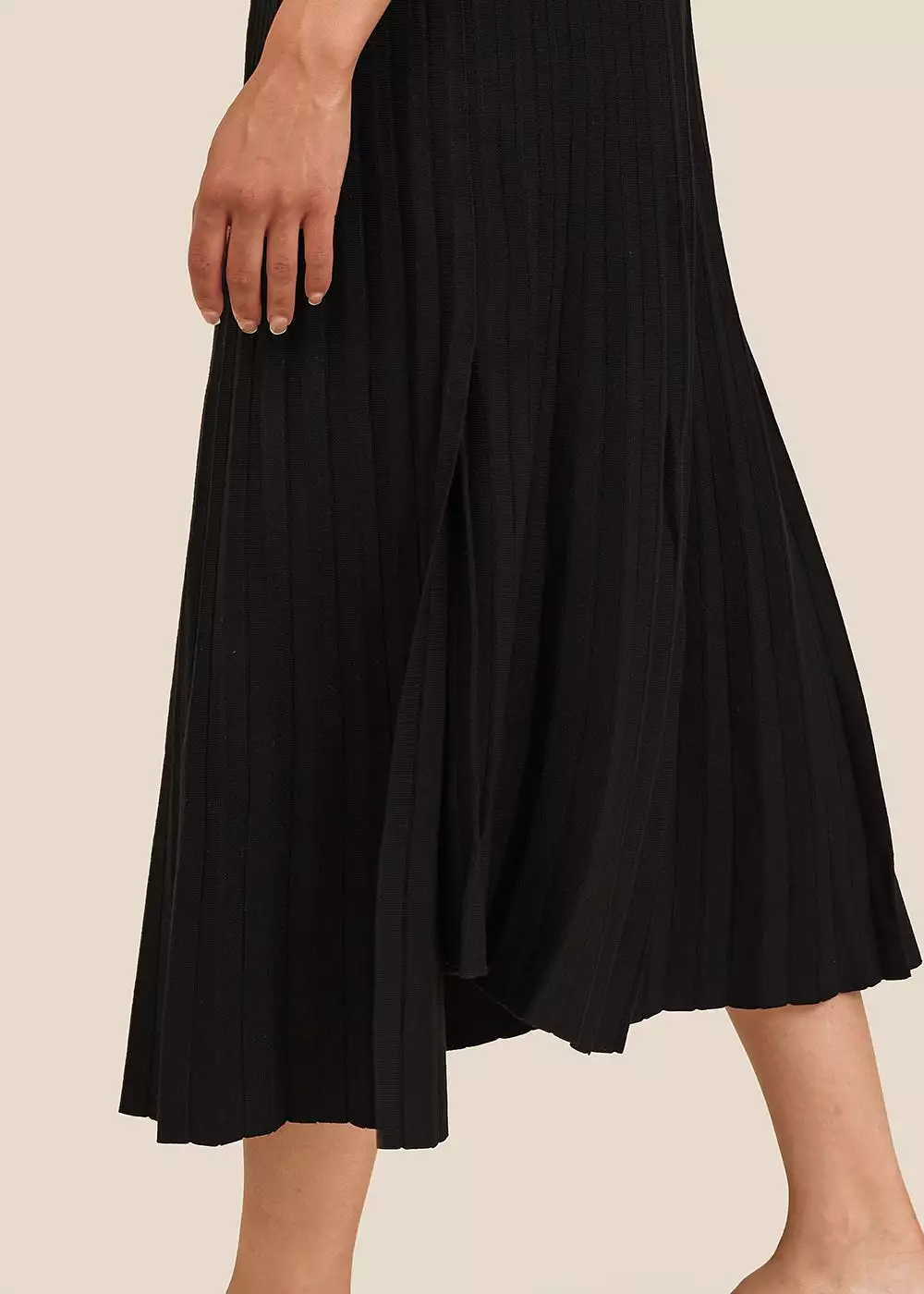 Black Sandra Skirt